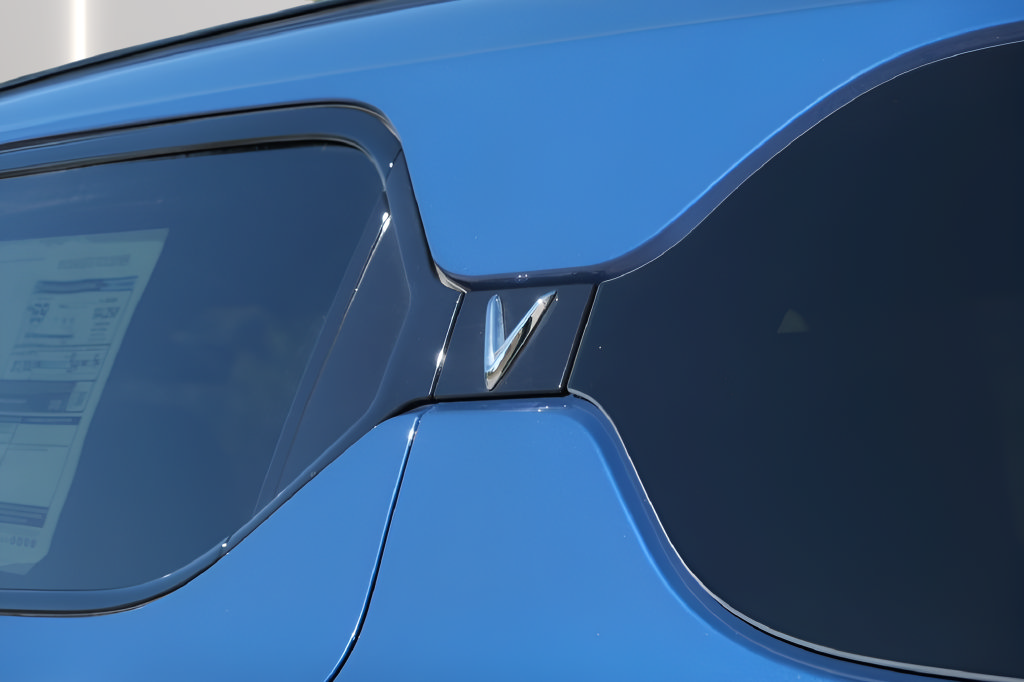 New 2024 VinFast VF 9 Plus AWD/4WD image 31