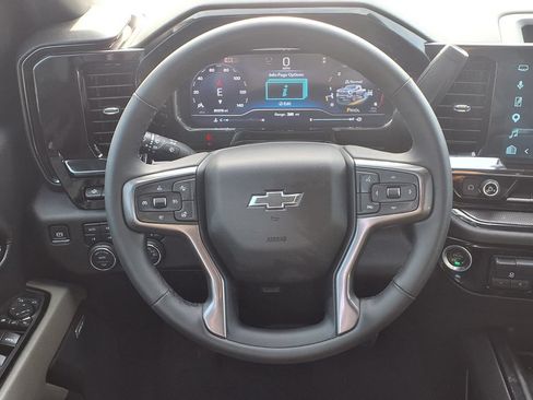 Certified 2025 Chevrolet Silverado 2500 ZR2 w/ Technology Package AWD/4WD image 13