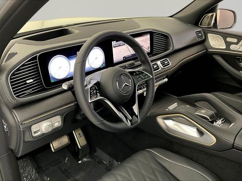 New 2026 Mercedes-Benz Maybach GLS 600 4MATIC image 15
