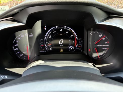 Used 2019 Chevrolet Corvette Stingray Coupe w/ 1LT RWD image 25