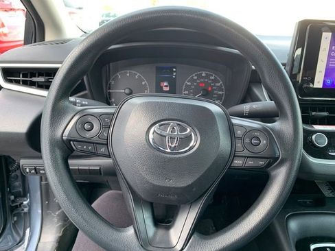 Certified 2025 Toyota Corolla LE image 18