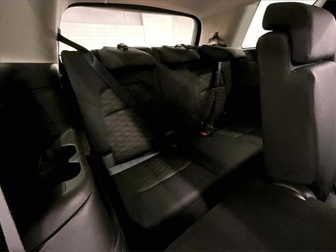 Used 2024 Nissan Pathfinder S image 26