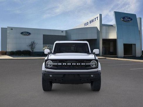 New 2026 Ford Bronco Outer Banks image 7