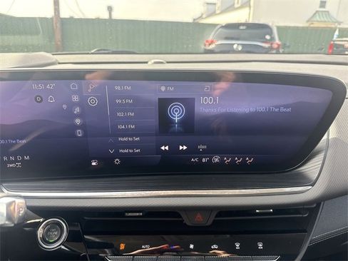 Used 2024 Buick Envision Preferred image 16