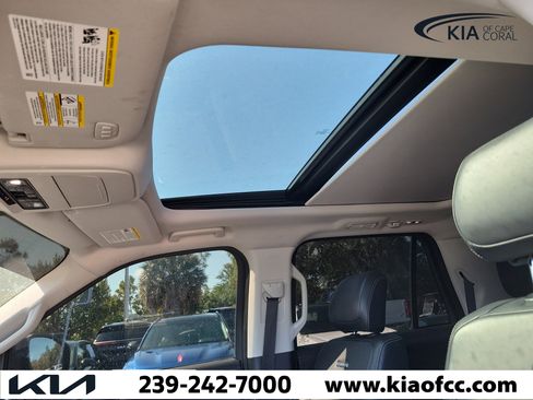 Used 2025 Ford Expedition Max Platinum AWD/4WD image 23