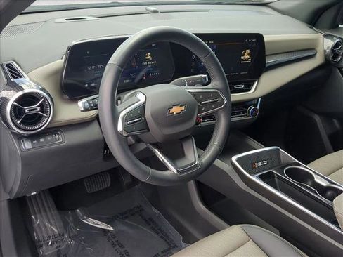 Used 2025 Chevrolet Equinox LT w/ Convenience Package II AWD/4WD image 10