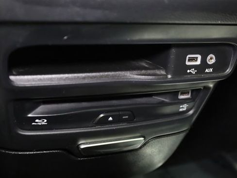 Used 2019 Chrysler Pacifica Touring-L Plus w/ S Appearance Package image 20