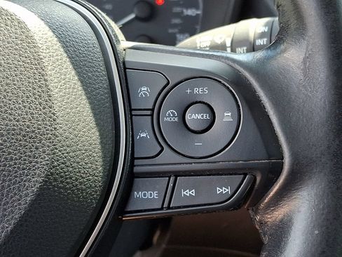 Certified 2023 Toyota Corolla Cross LE AWD/4WD image 25