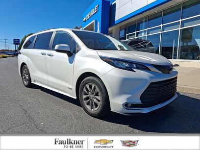 Used 2021 Toyota Sienna XLE w/ XLE Plus Package