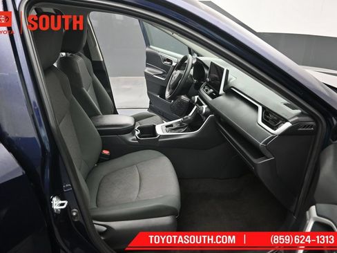 Certified 2024 Toyota RAV4 XLE AWD/4WD image 30