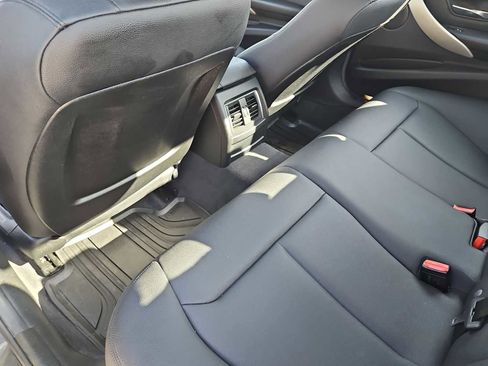 Used 2016 BMW 320i Sedan RWD image 19