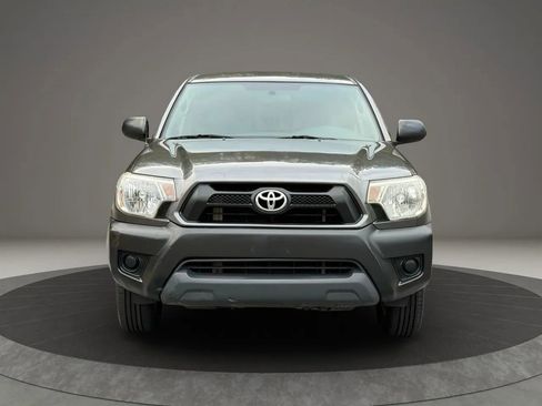Used 2013 Toyota Tacoma 2WD Access Cab image 2