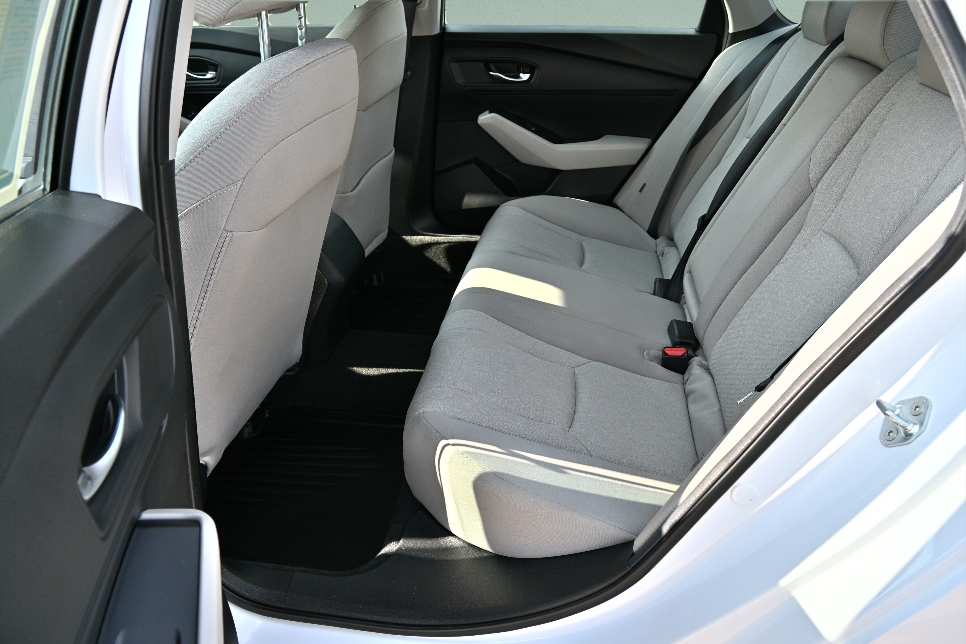 Used 2023 Honda Accord EX image 13