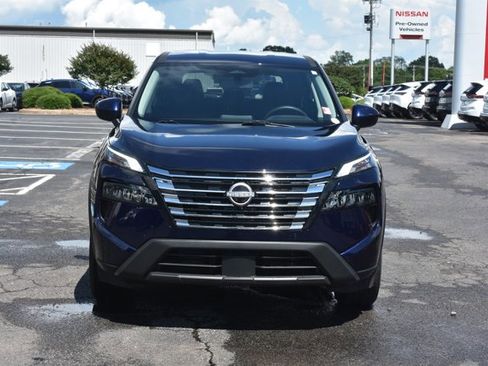 Used 2025 Nissan Rogue SV FWD image 2