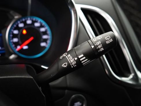 Used 2023 Chevrolet Equinox LT image 21