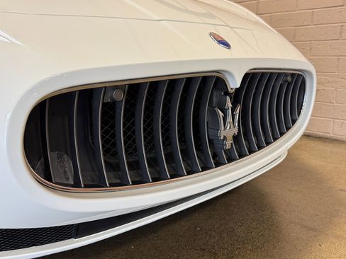 Used 2011 Maserati GranTurismo Convertible RWD image 13