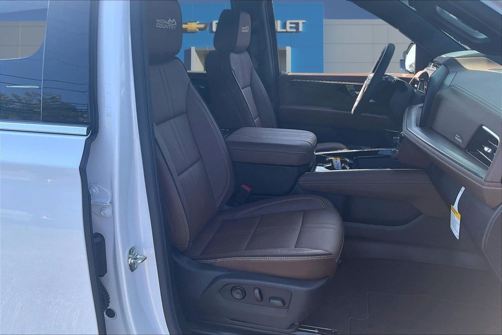 New 2027 Chevrolet Tahoe High Country w/ Sun And Tow Package AWD/4WD image 11