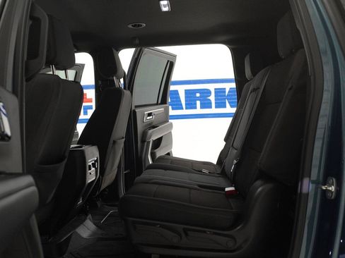Used 2025 Chevrolet Suburban LS RWD image 27