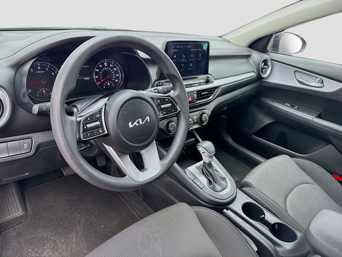 Used 2024 Kia Forte LXS image 7