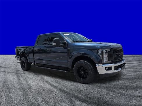 Used 2019 Ford F250 XLT w/ XLT Value Package RWD image 2