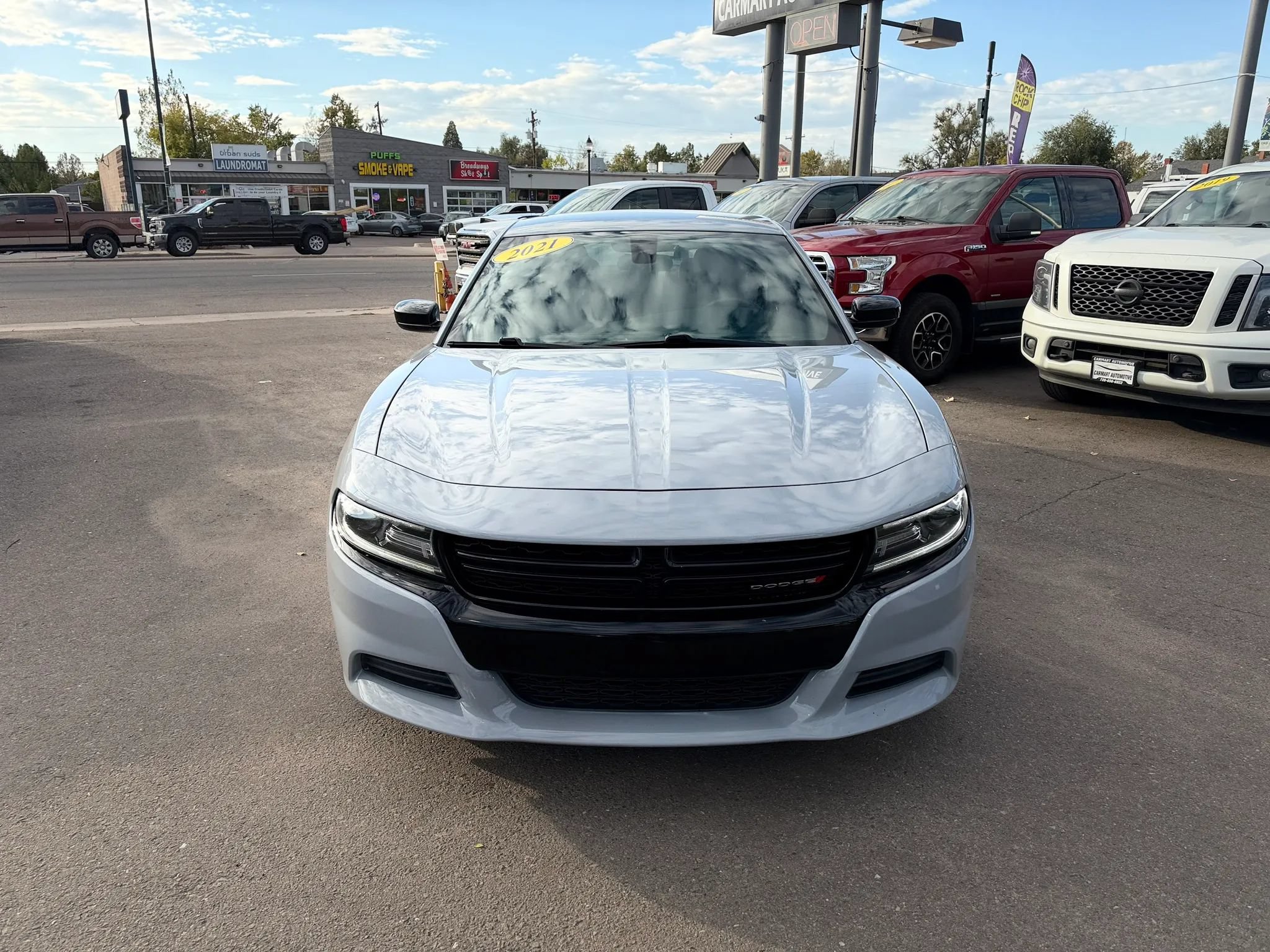 Used 2021 Dodge Charger SXT w/ Blacktop Package RWD image 4