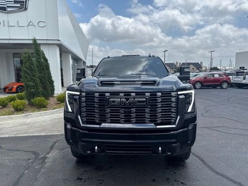 Used 2024 GMC Sierra 2500 Denali Ultimate AWD/4WD image 10