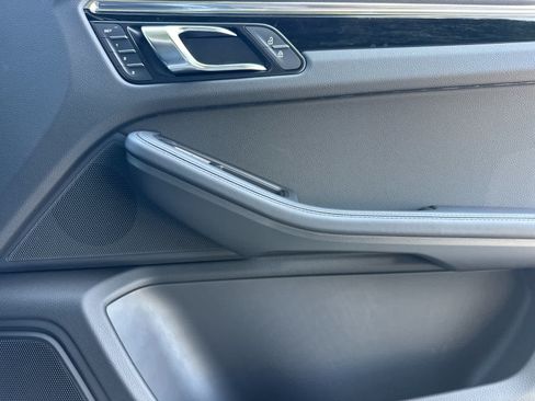 New 2026 Porsche Macan AWD/4WD image 19