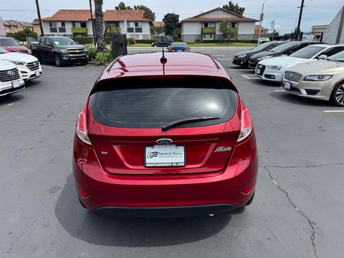 Used 2016 Ford Fiesta SE FWD image 4