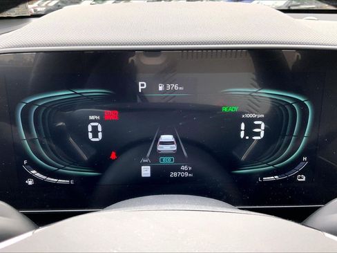 Used 2023 Kia Niro SX image 22