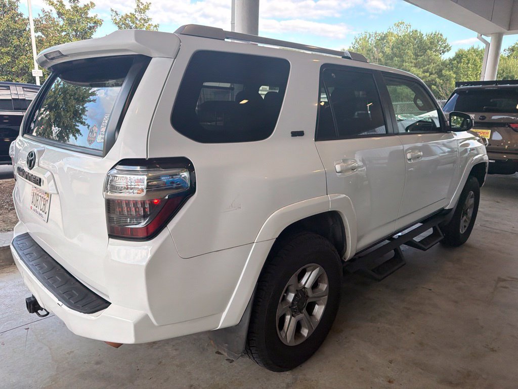Used 2016 Toyota 4Runner SR5 RWD image 3
