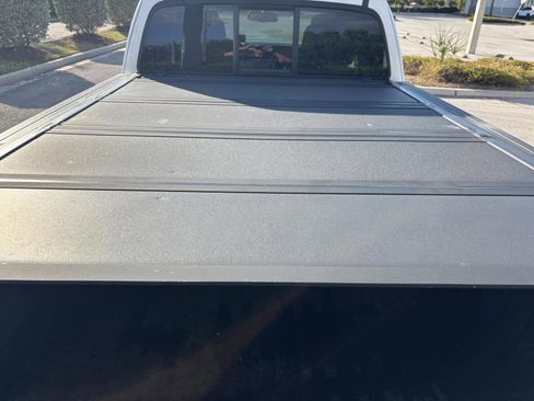 Used 2017 Toyota Tacoma TRD Off-Road image 22