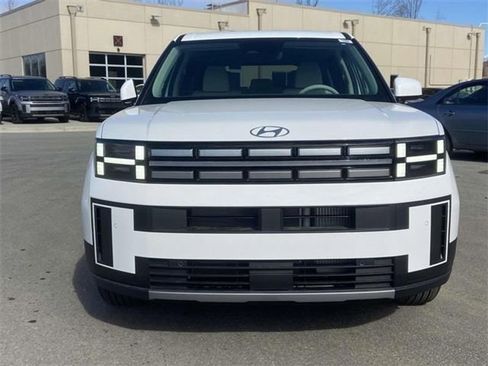 Used 2025 Hyundai Santa Fe SE image 8