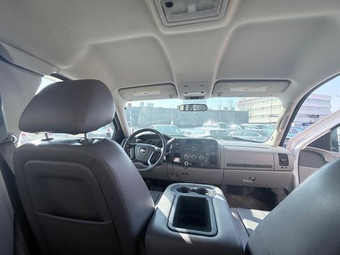 Used 2013 Chevrolet Silverado 2500 W/T image 12