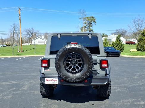 Used 2023 Jeep Wrangler Unlimited Sport AWD/4WD image 4