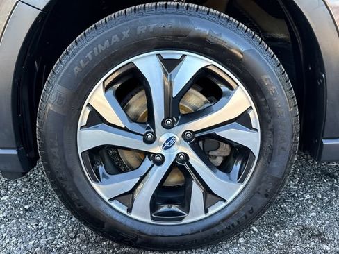 Used 2021 Subaru Outback Touring XT AWD/4WD image 28