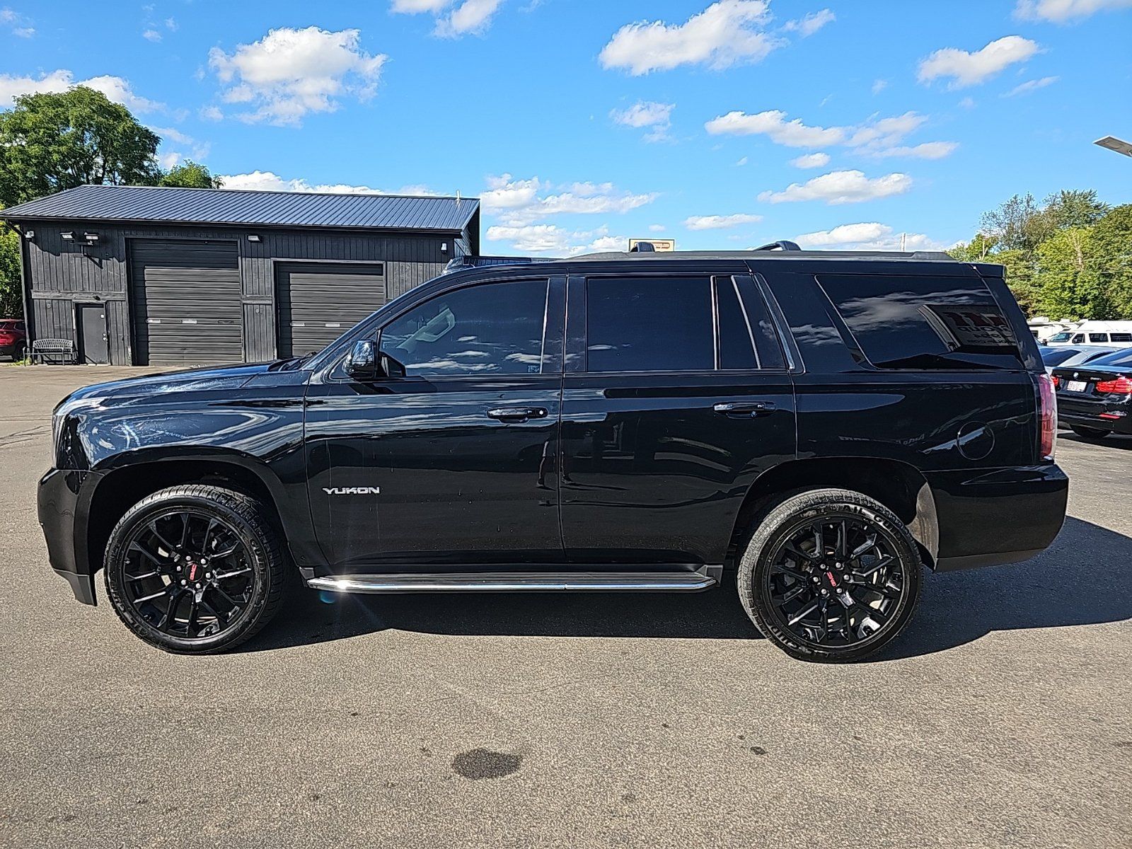 Used 2019 GMC Yukon SLT AWD/4WD image 6