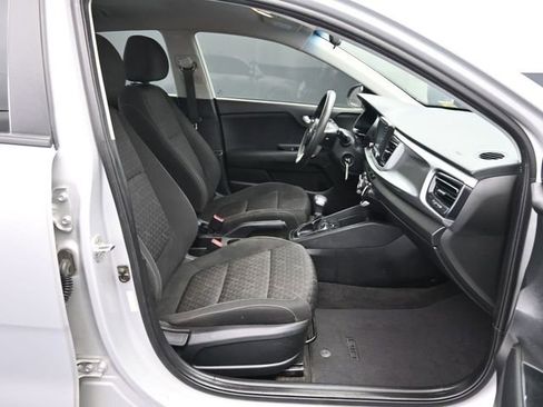 Used 2020 Kia Rio LX image 40