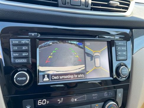 Used 2015 Nissan Rogue SL w/ SL Premium Package image 38