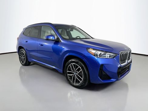 Used 2025 BMW X1 xDrive28i image 4