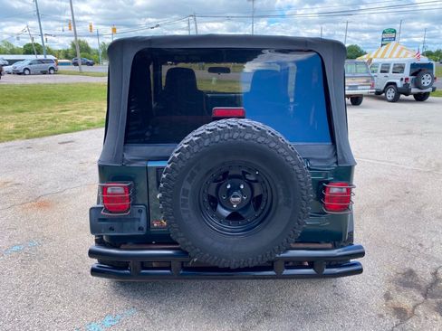 Used 2004 Jeep Wrangler X w/ Wheel Plus Group AWD/4WD image 8