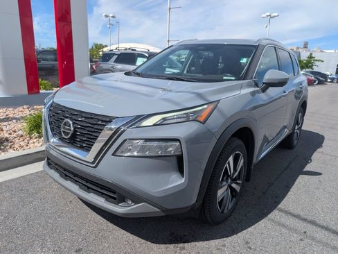 Used 2021 Nissan Rogue SL w/ Premium Package AWD/4WD image 3