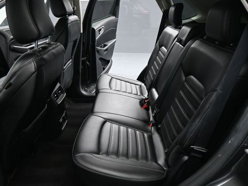 Certified 2020 Ford Edge SEL w/ Convenience Package image 20