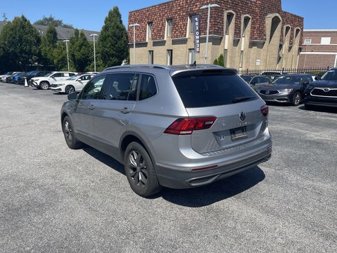Used 2024 Volkswagen Tiguan SE AWD/4WD image 5
