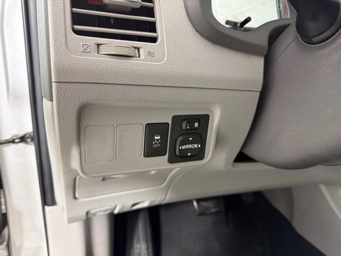 Used 2010 Toyota Corolla LE image 14