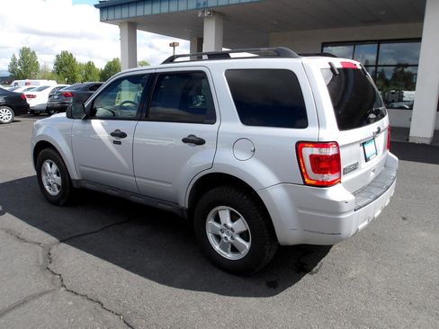 Used 2012 Ford Escape XLT image 3