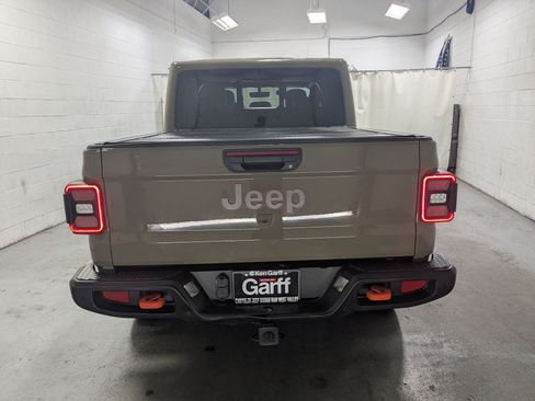 Used 2020 Jeep Gladiator Mojave AWD/4WD image 8
