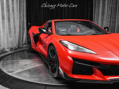 Used 2024 Chevrolet Corvette Z06 w/ Z07 Performance Package RWD image 47