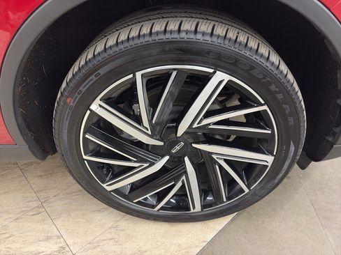 Used 2025 Lincoln Aviator Reserve w/ Equipment Group 201A image 9