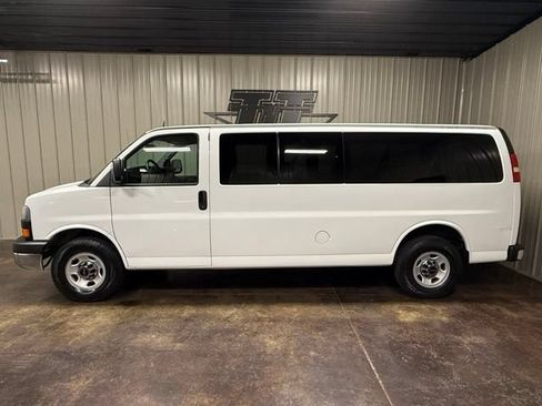 Used 2014 GMC Savana 3500 LT w/ LT Preferred Equipment Group RWD image 3