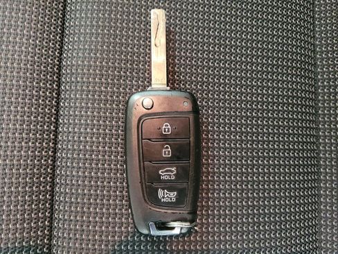 Used 2022 Hyundai Accent SEL FWD image 32